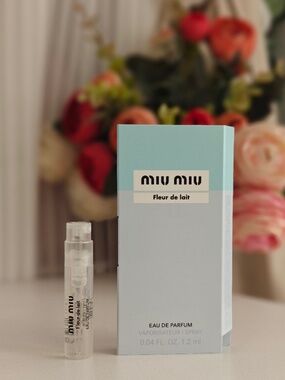 New Miu Miu Fleur de Lait edp Sample Spray 1.2 ml/ 0.04 oz